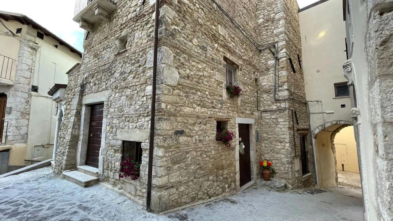 Casa Vacanze Margiu Pater Domus Goriano Sicoli Exterior photo
