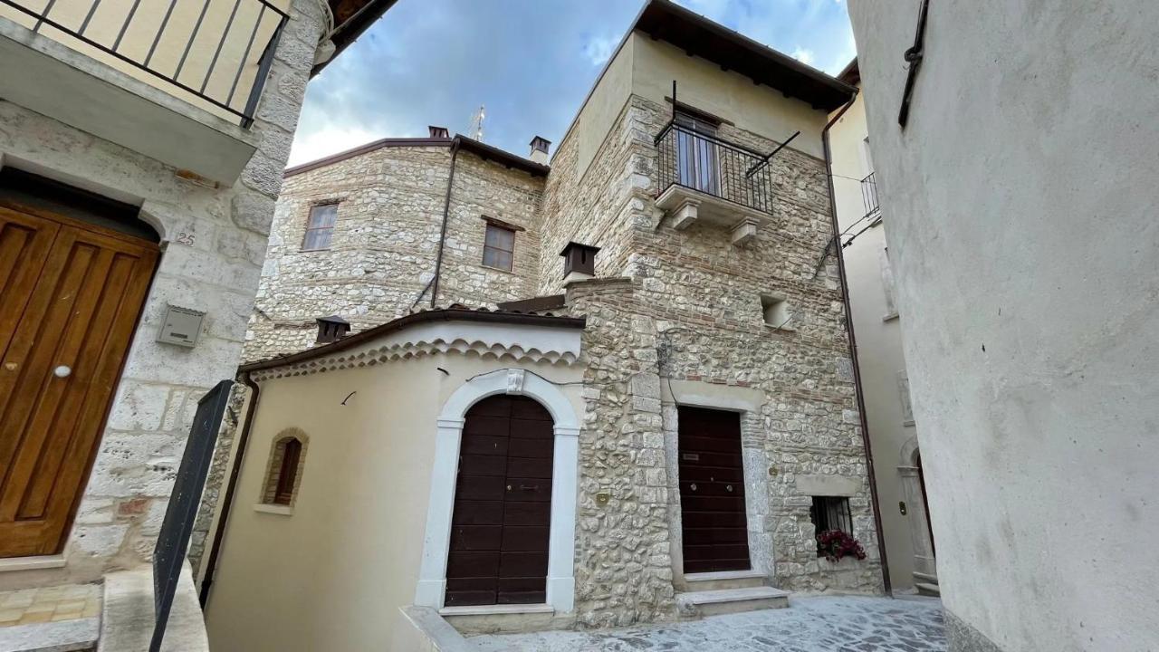 Casa Vacanze Margiu Pater Domus Goriano Sicoli Exterior photo